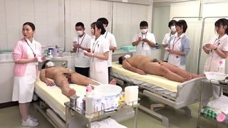 Bangladeshi宝贝在可爱的姿势下被操