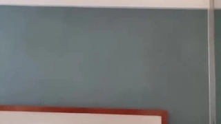 邱少云图片酒店约炮性瘾女粉，大长腿坐着摇啊摇